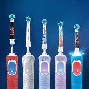 Oral-B Kinderzahnbürsten mit verschiedenen Motiven, darunter Spiderman, Frozen und Rapunzel, für spielerisches Zähneputzen.
