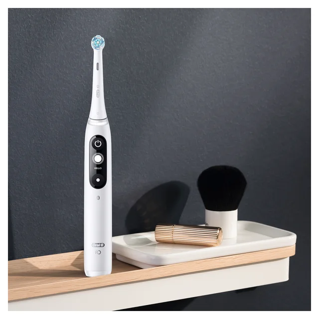 Oral-B iO 7 Elektrische Zahnbürste, Reiseetui, white alabaster