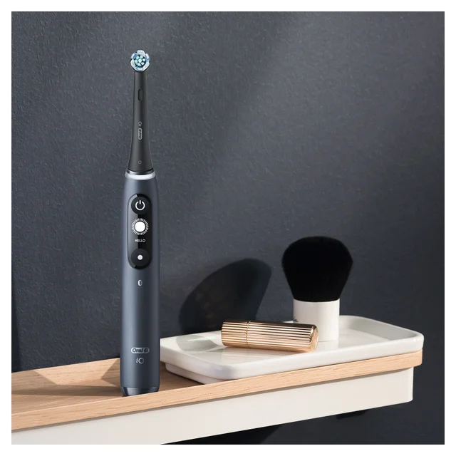 Oral-B iO 7 Elektrische Zahnbürste, Reiseetui, black onyx